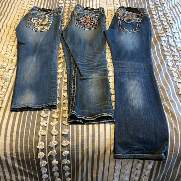 Miss Me Capri Jeans three pairs of 29 waist - Picture 5 of 11